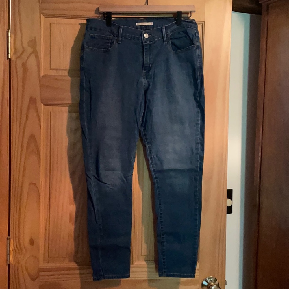 Levi’s 710 Super Skinny Jeans